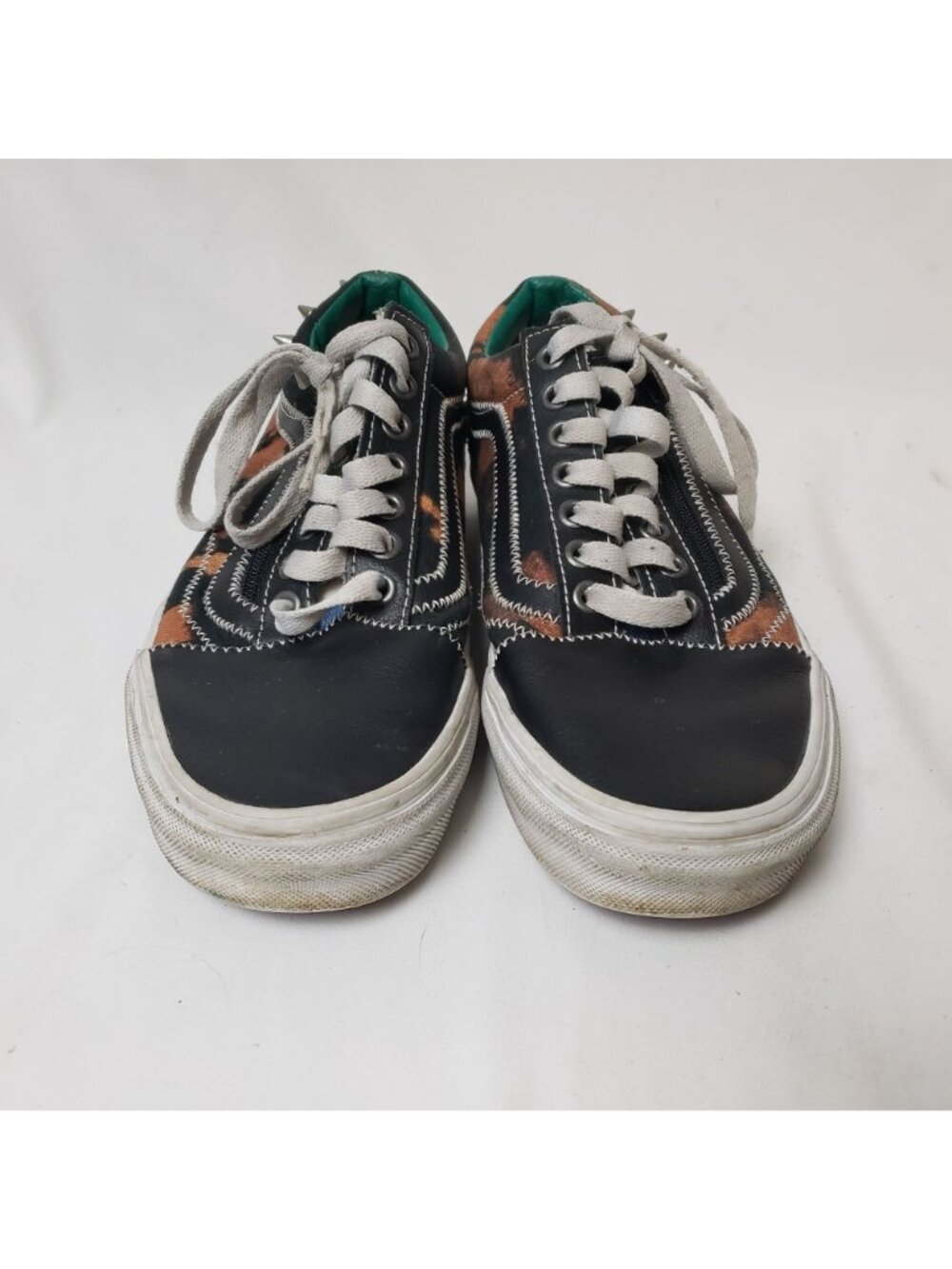 Vans Leather Metal Spiked Low Top Lace Up Sneakers Black/Red Plaid RARE - Picture 12 of 15